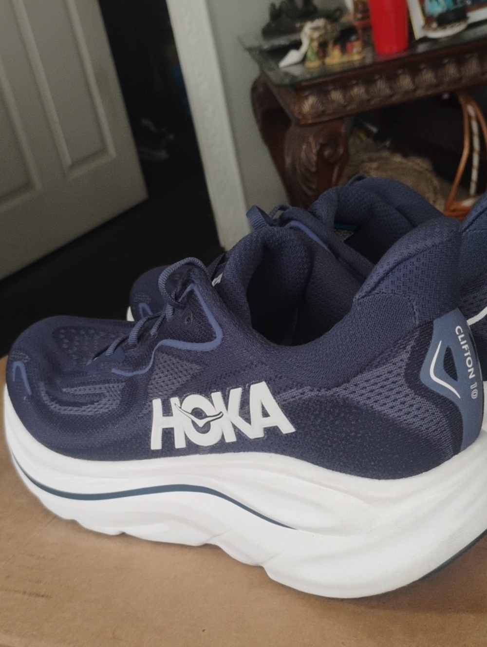 HOKA Clifton 10